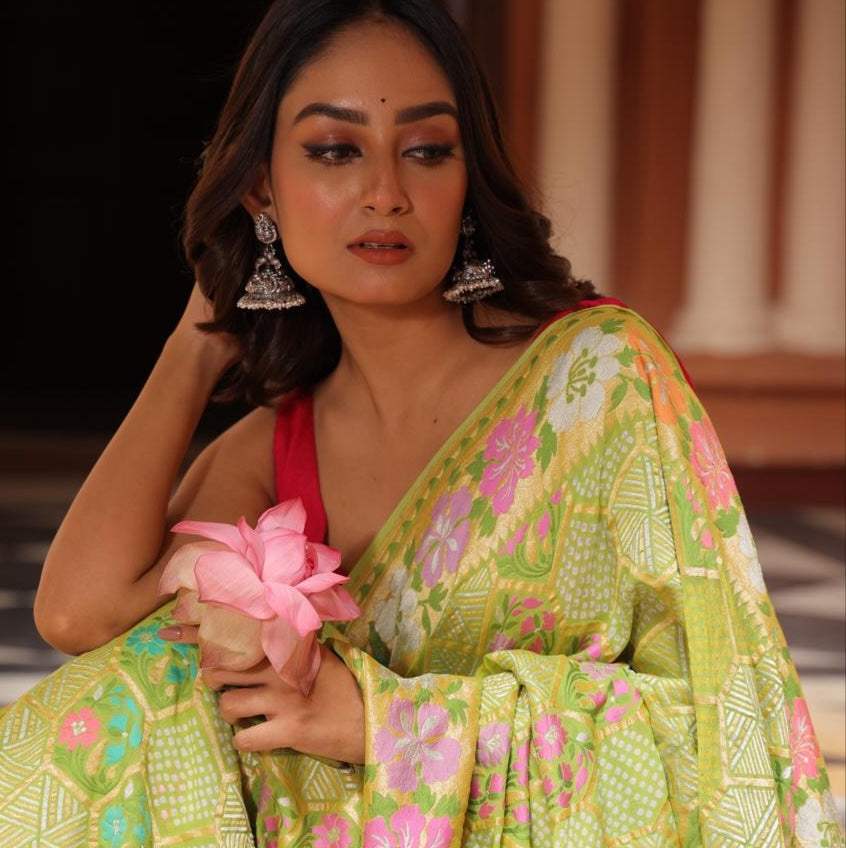 A Symphony of Hues: The Captivating Palette of Bandhani Sarees