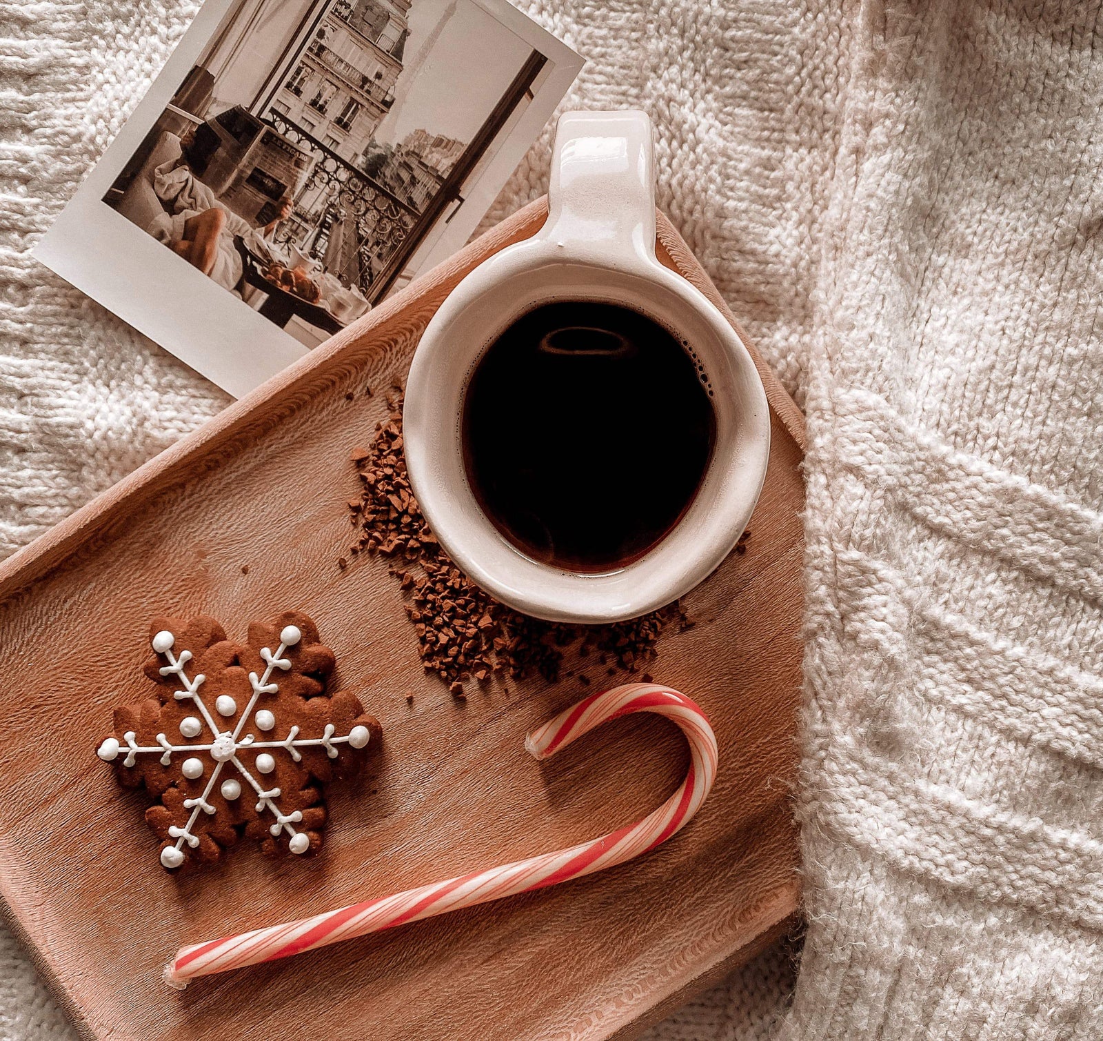 Cosy Comforts: Essential Textiles for Your Winter Home Collection.