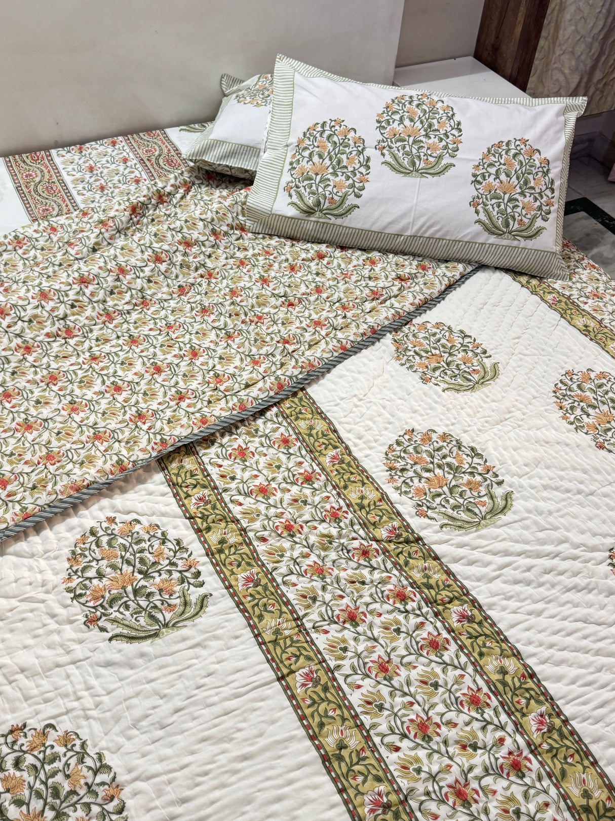 Blockprint Bedsheet & Quilt Set