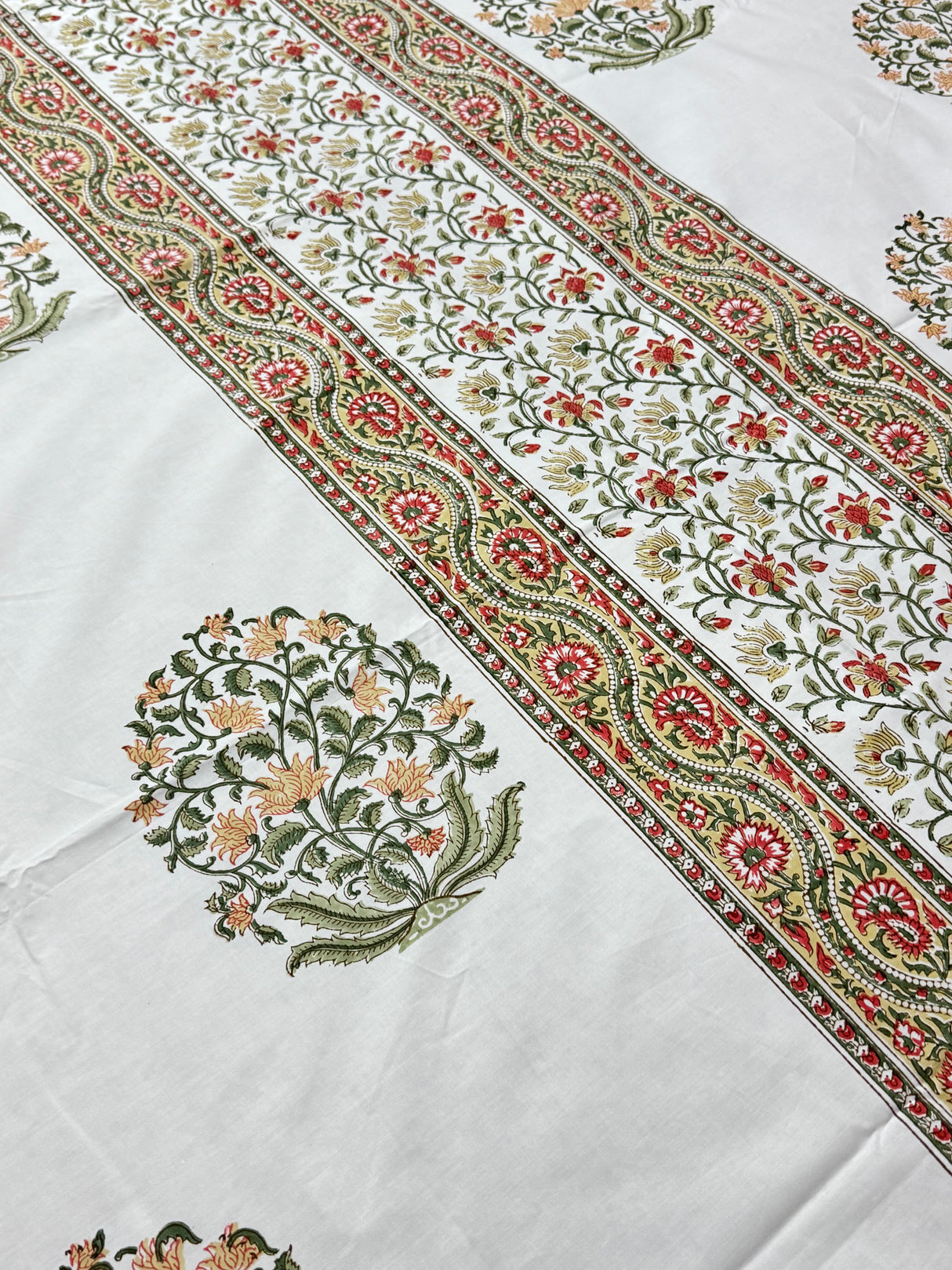 Blockprint Bedsheet & Quilt Set