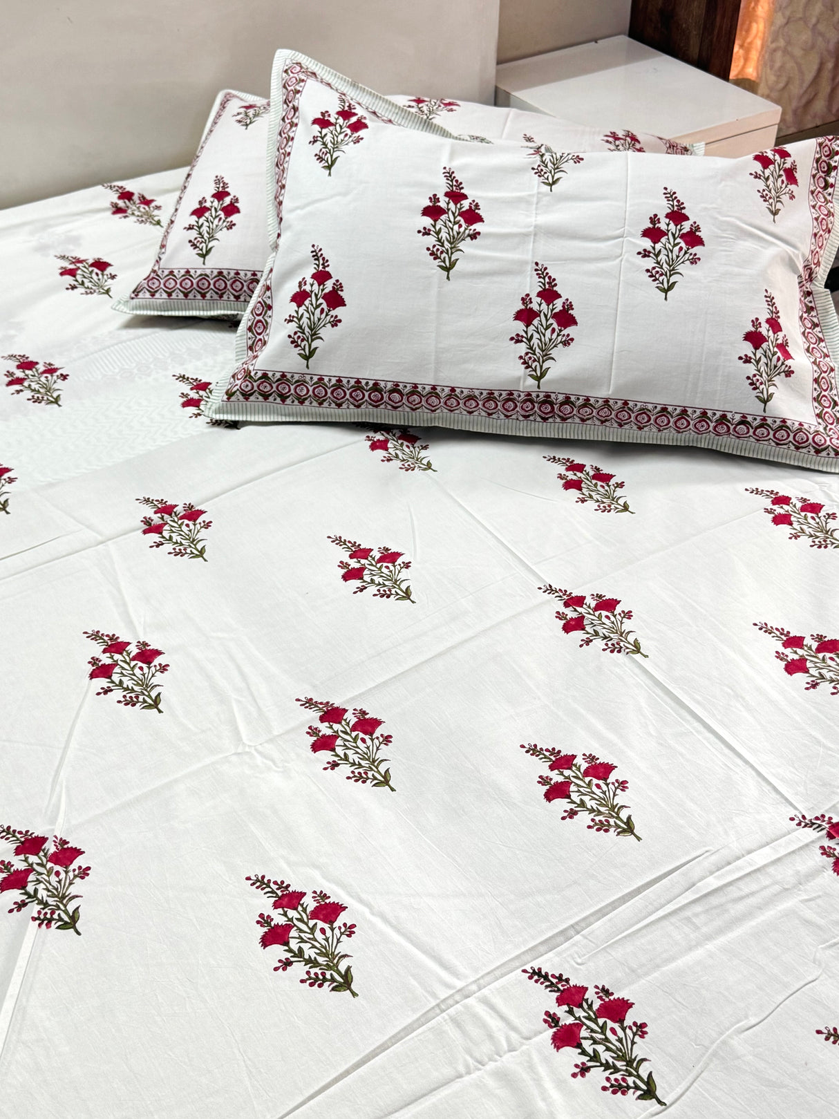 Elegant Blockprint Bedsheet & Quilt Set