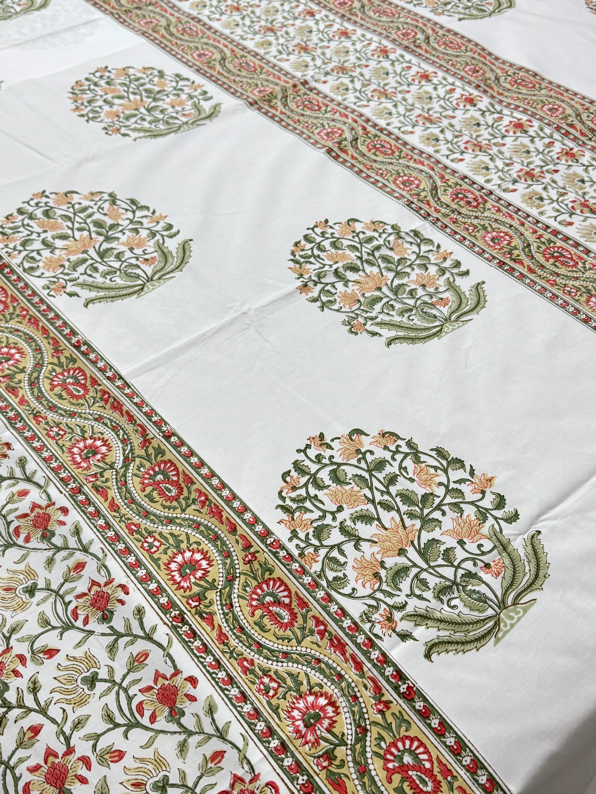 Blockprint Bedsheet & Quilt Set