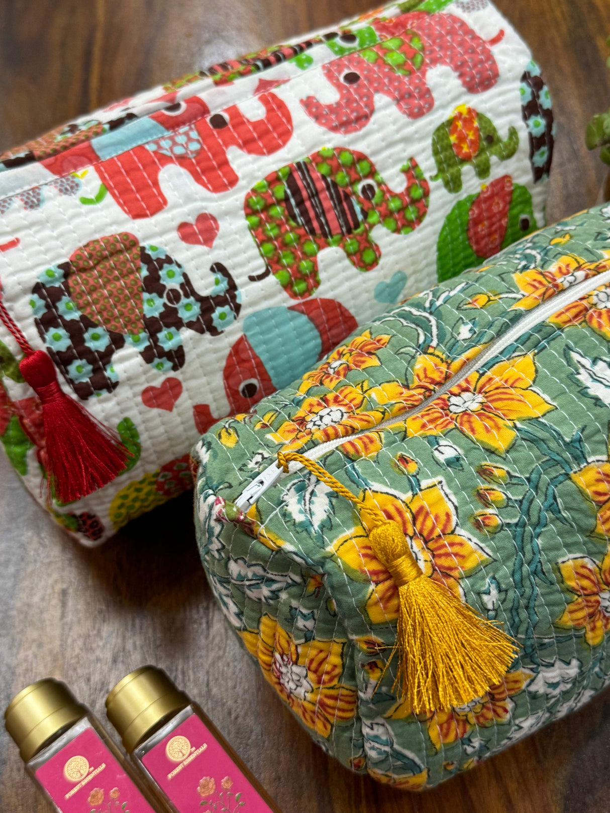 Set of 2 Multipurpose Pouches (large and medium)