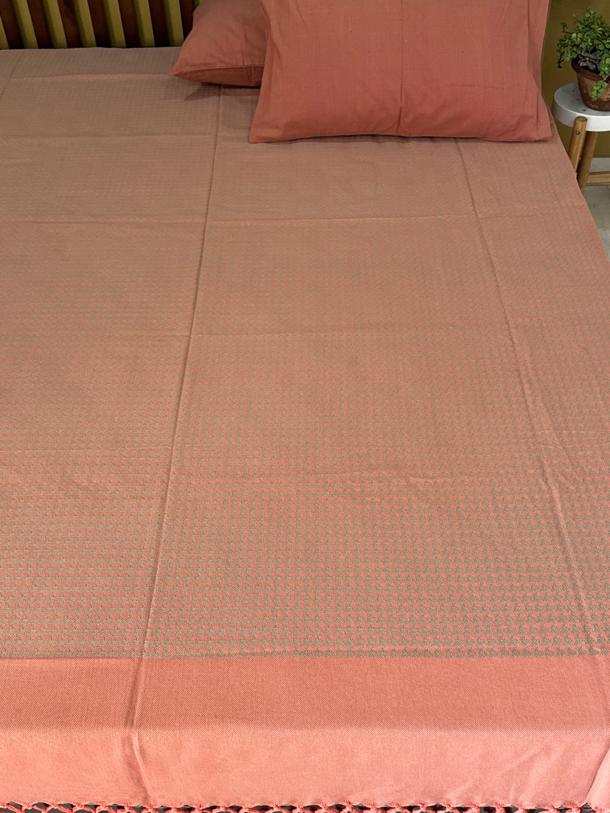Peach Brown REVERSIBLE Bedspread with 2 Pillow Cases