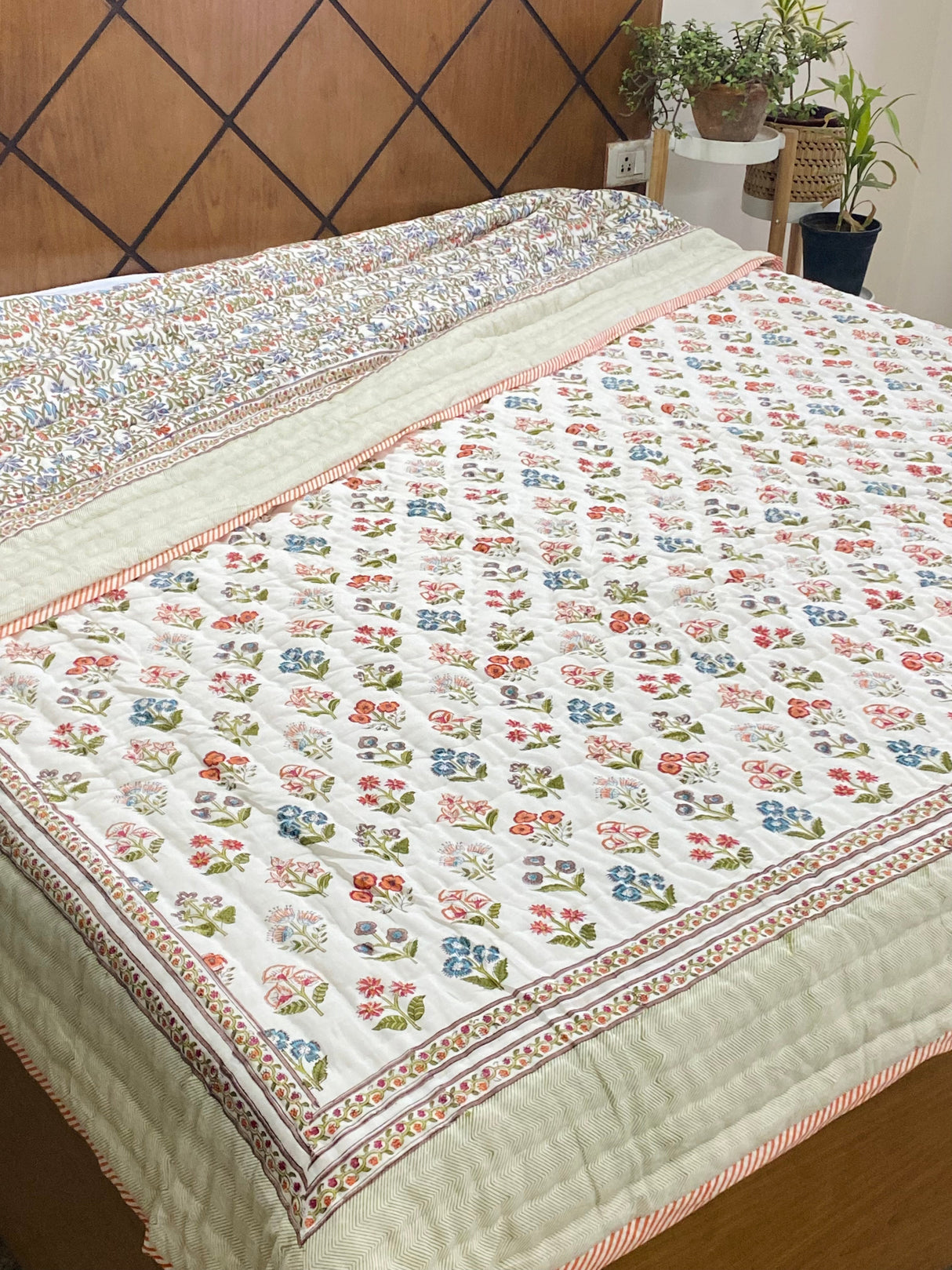 Floral Block Print Cotton Bedsheet & Quilt Set