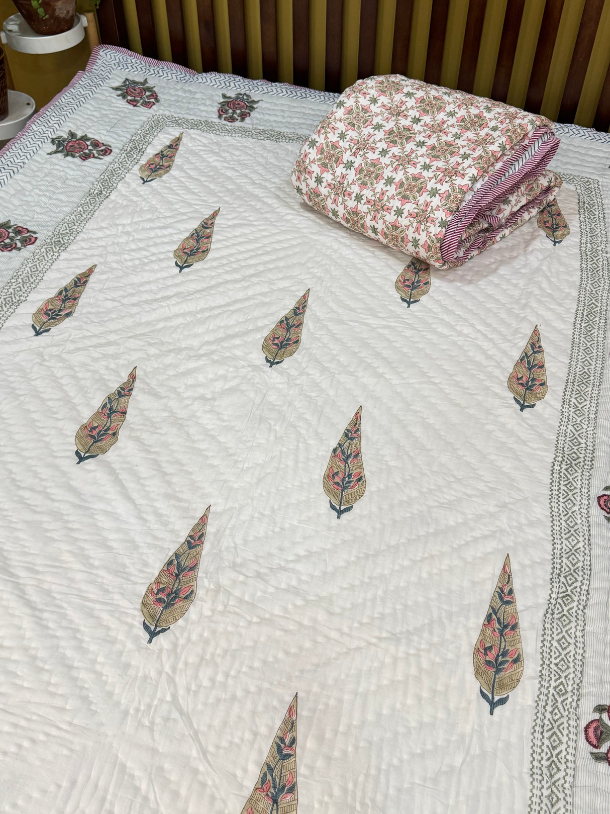 Blockprint Mulmul Reversible Quilt