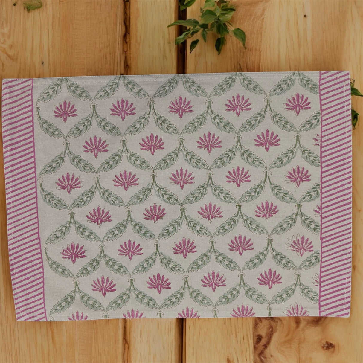 Blockprint Table Mat & Napkin Set- 6 Seater