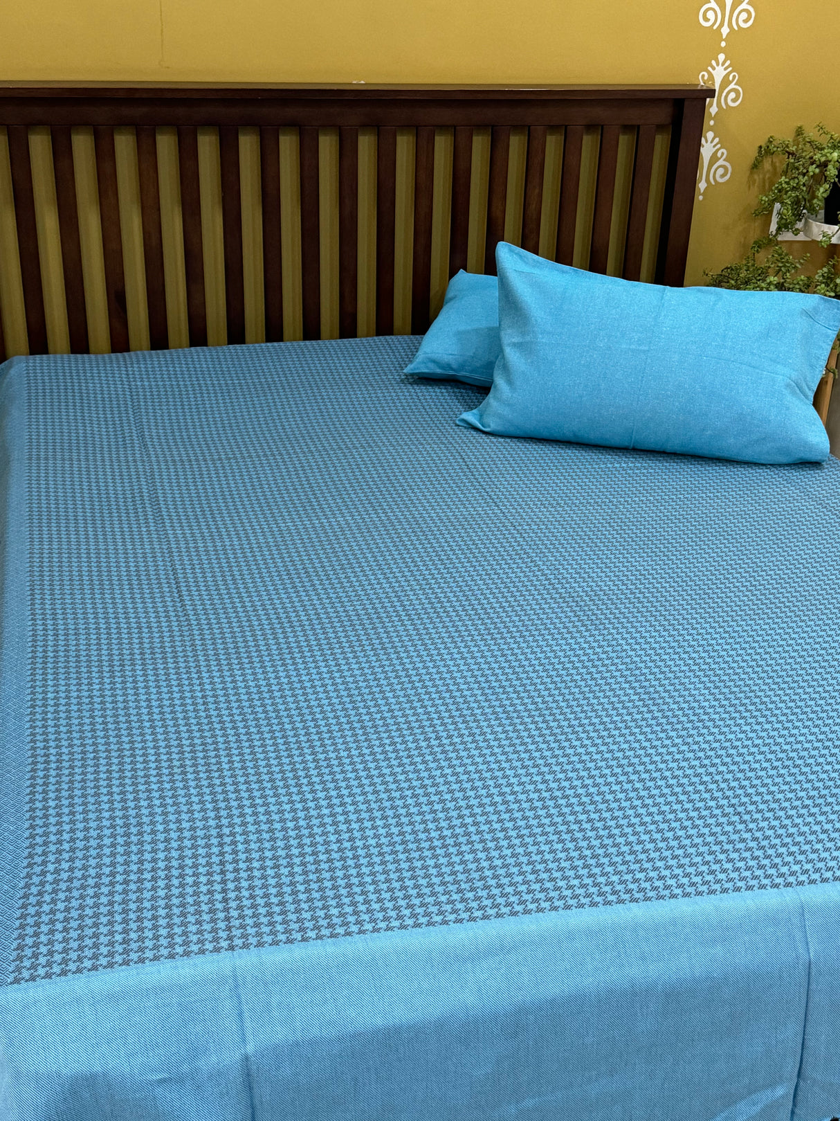 Pure Cotton REVERSIBLE Bedspread with 2 Pillow Cases