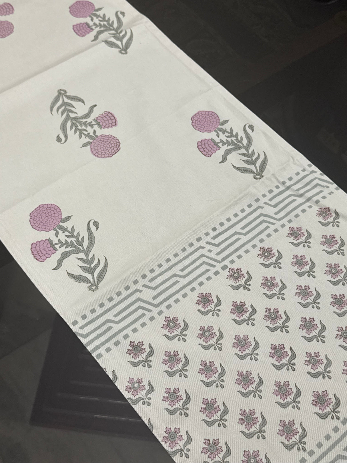 Blockprint Table Runner, Mat & Napkin Set- 6 Seater