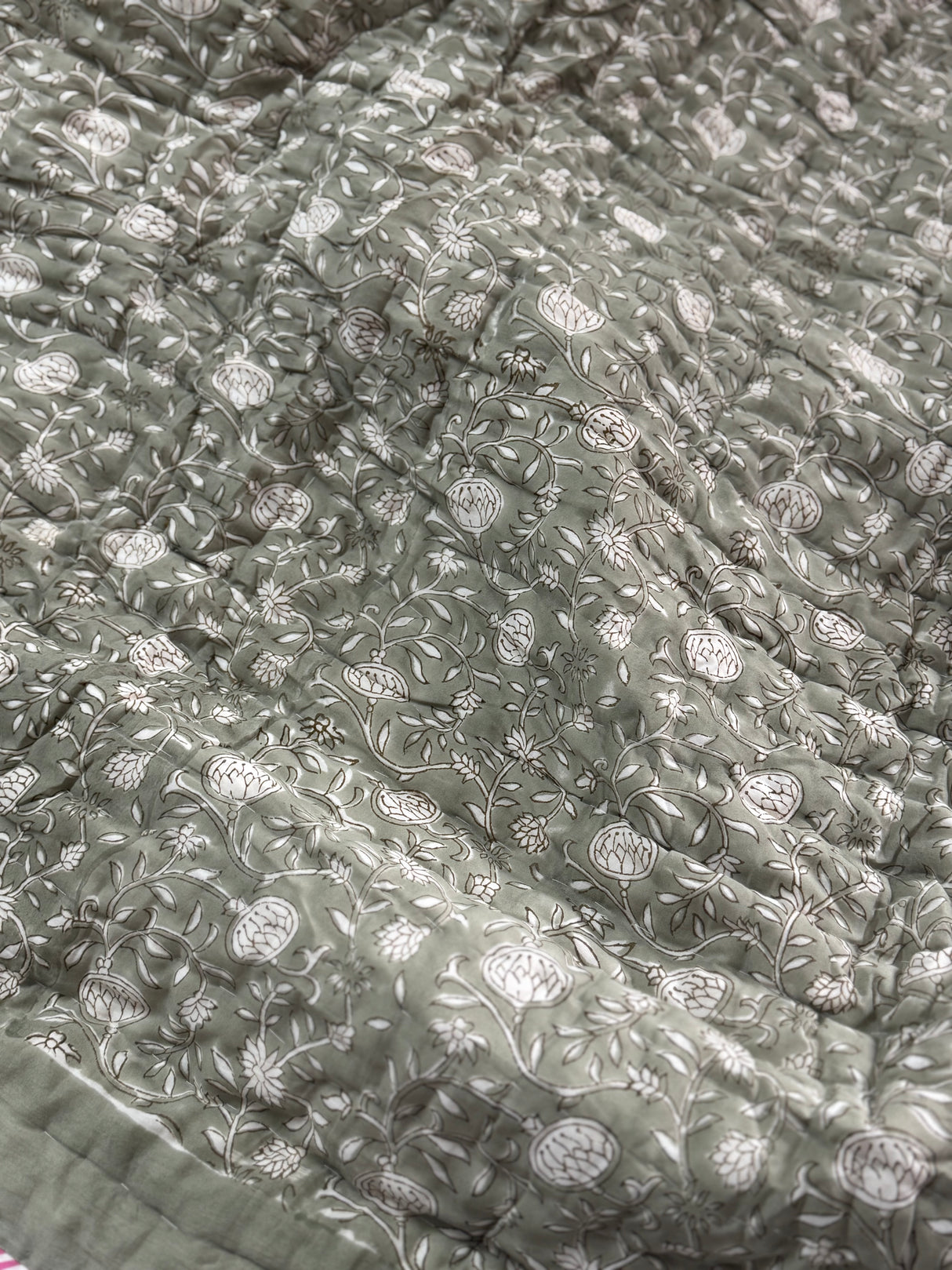 Blockprint Bedsheet & Quilt Set