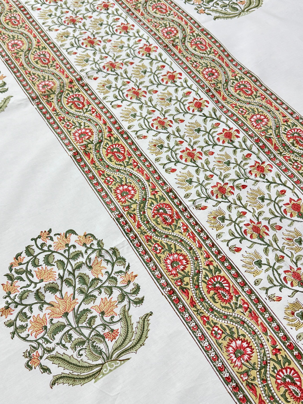 Blockprint Bedsheet & Quilt Set