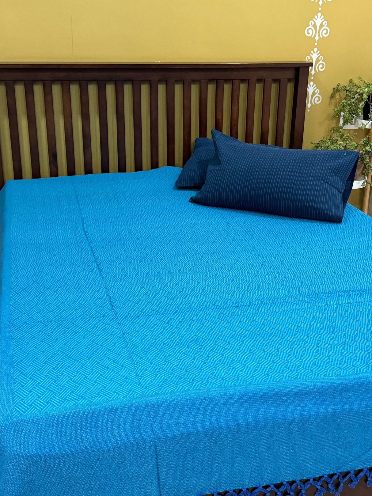 Pure Cotton REVERSIBLE Bedspread with 2 Pillow Cases