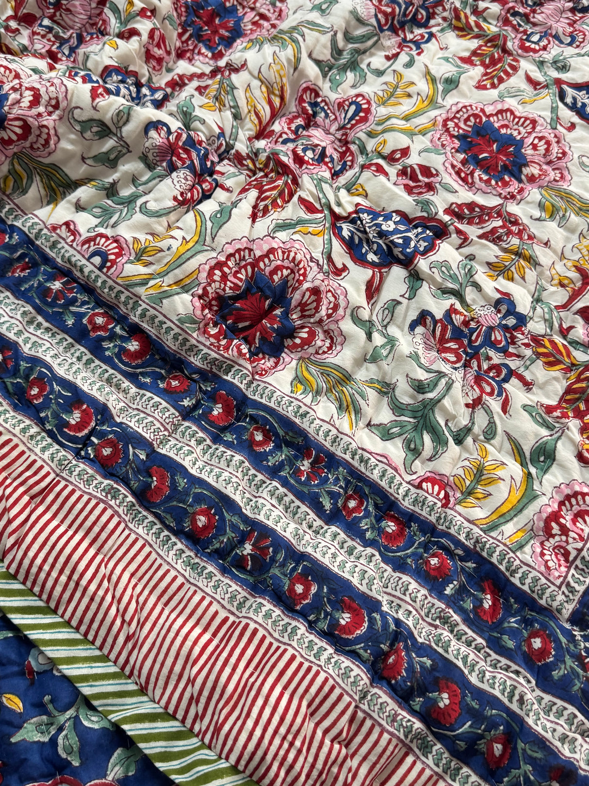 Blockprint Bedsheet & Quilt Set