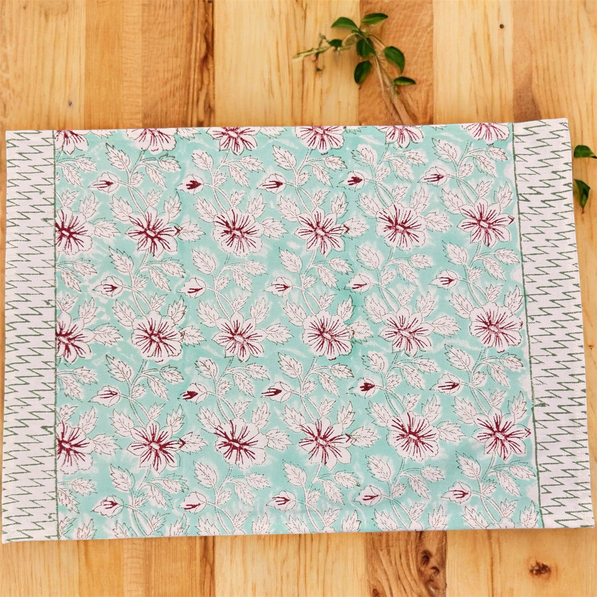 Blockprint Table Runner, Mat & Napkin Set- 6 Seater