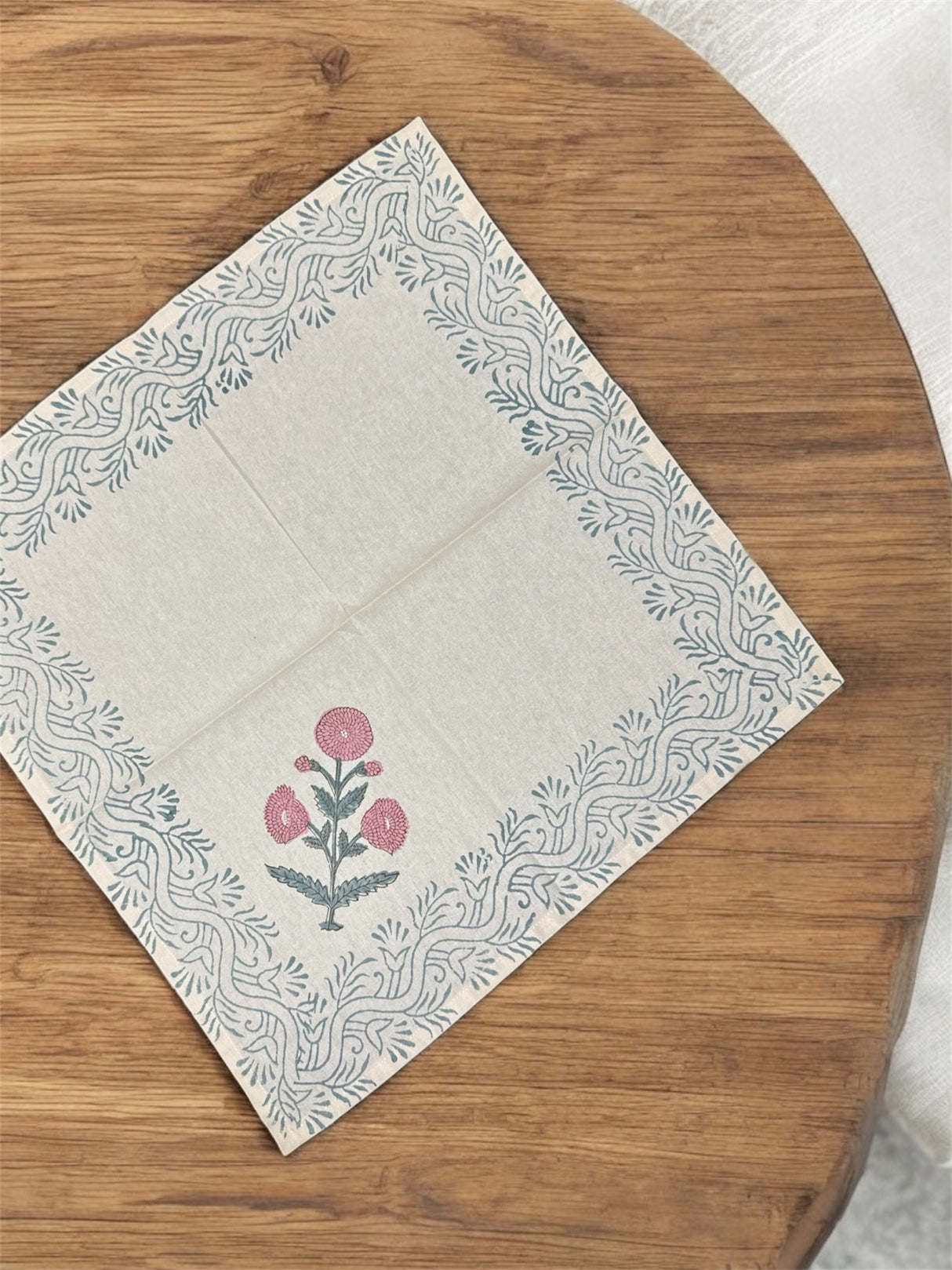Blockprint Table Runner, Mat & Napkin Set- 6 Seater