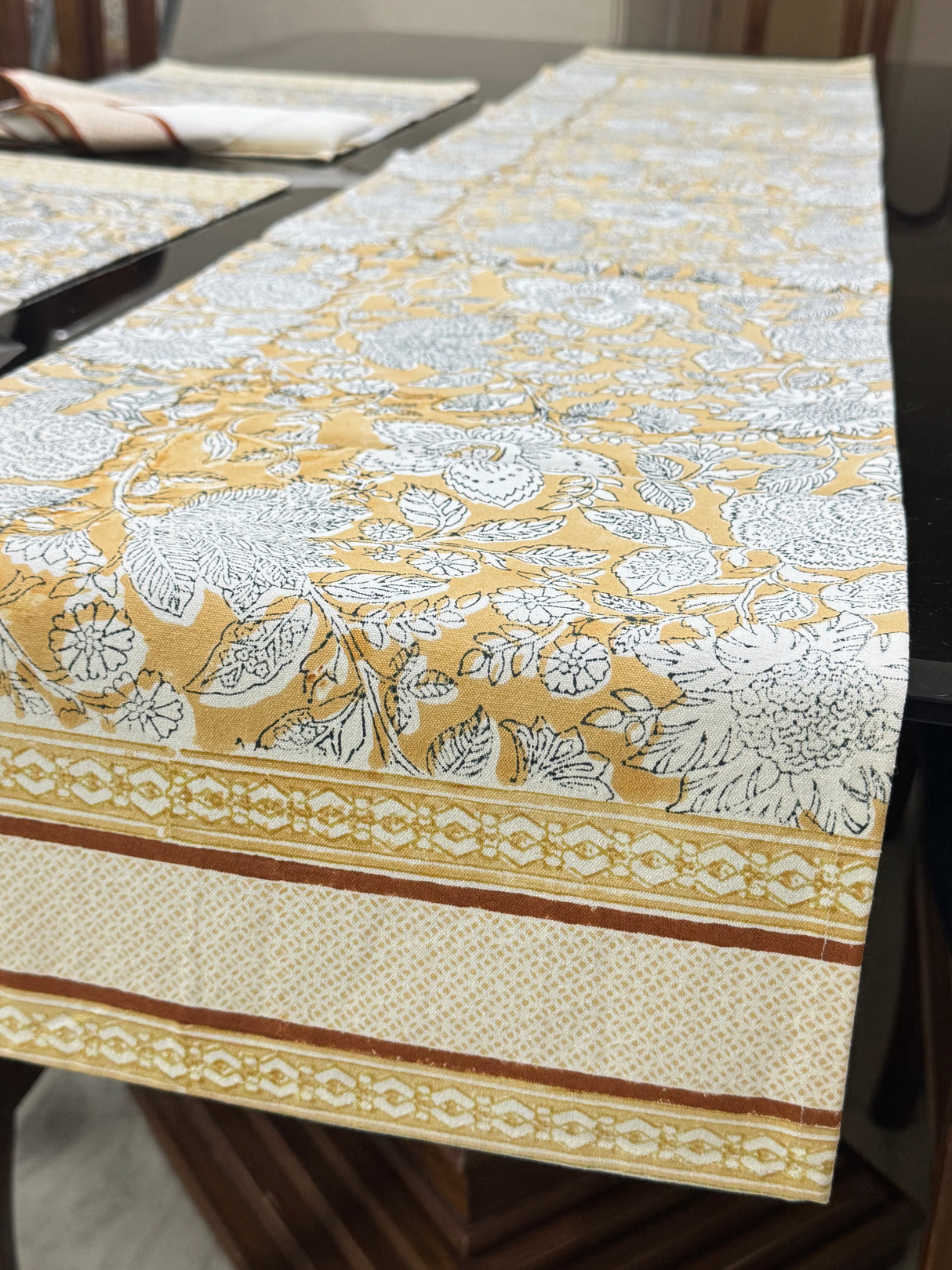 Blockprint Table Runner, Mat & Napkin Set- 6 Seater
