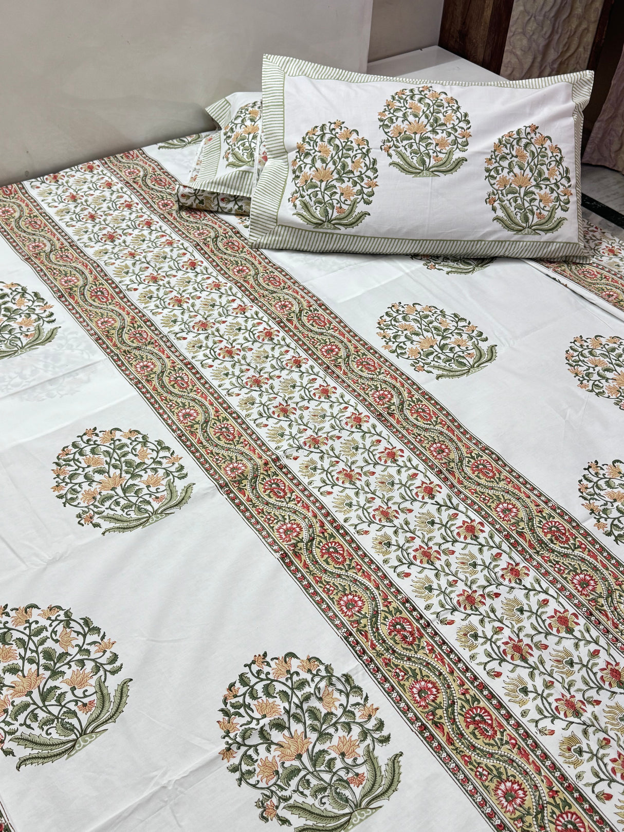 Blockprint Bedsheet & Quilt Set