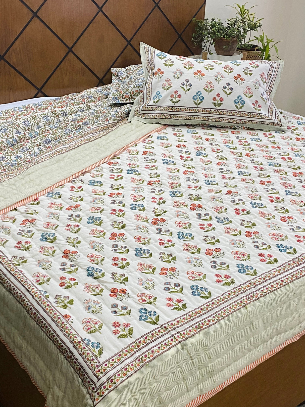 Floral Block Print Cotton Bedsheet & Quilt Set