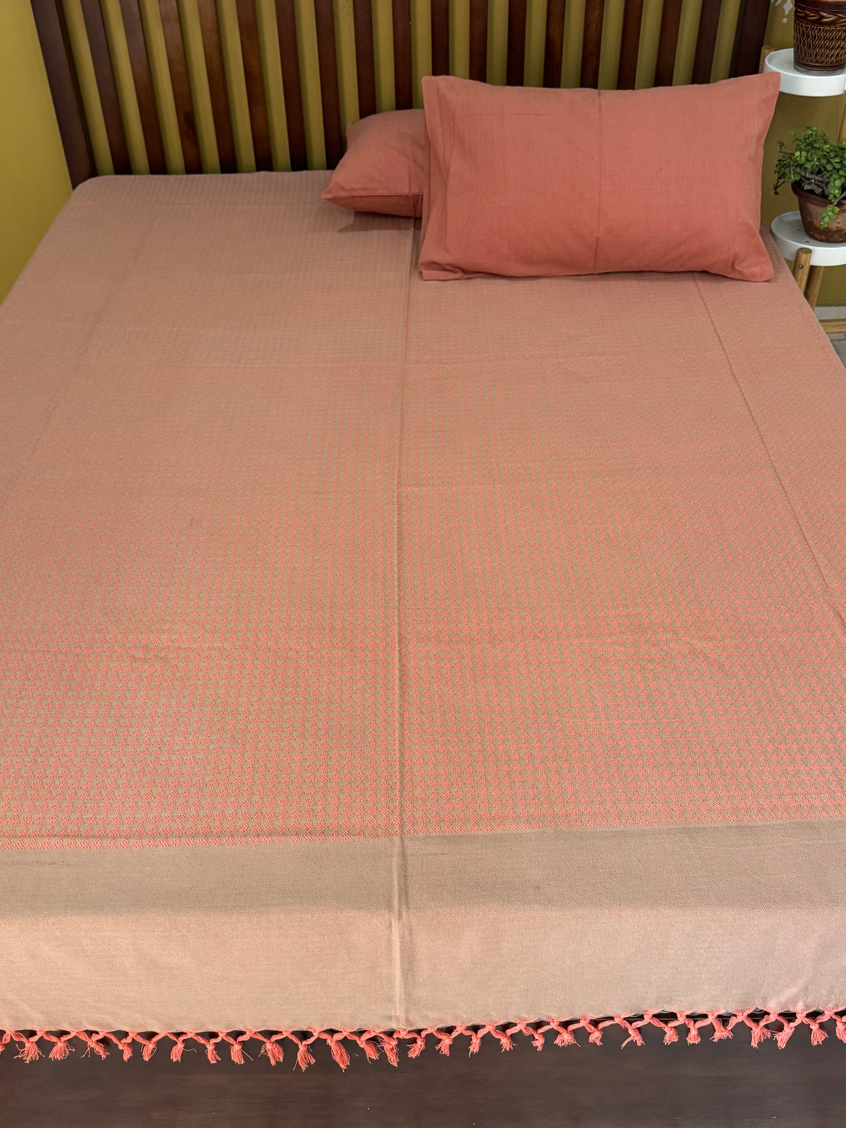 Peach Brown REVERSIBLE Bedspread with 2 Pillow Cases