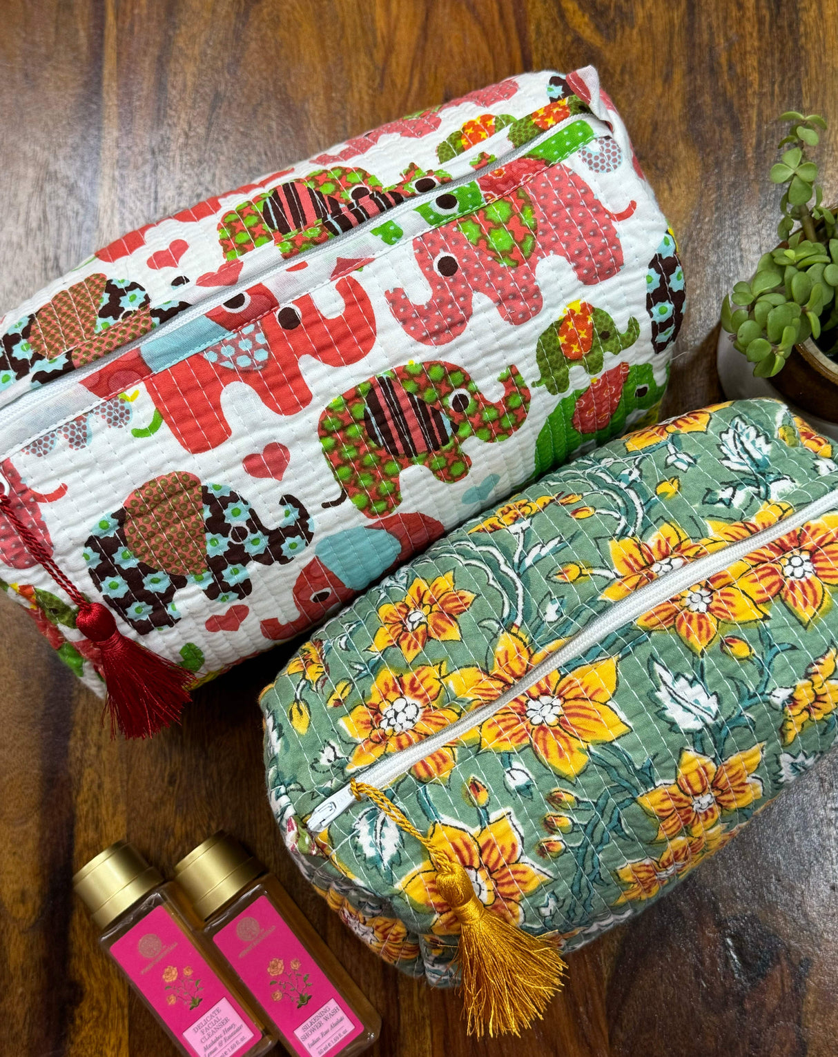 Set of 2 Multipurpose Pouches (large and medium)