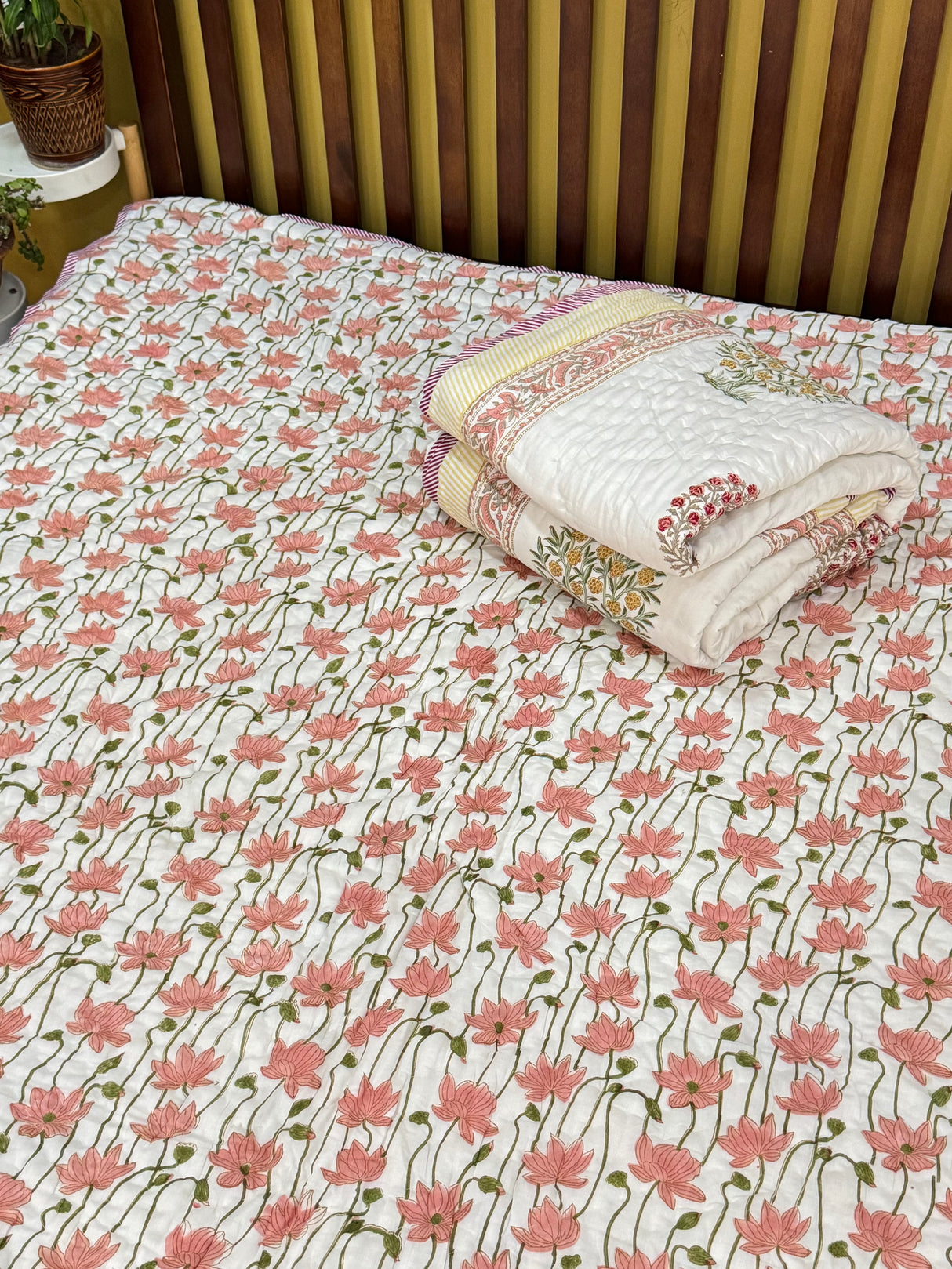 Blockprint Mulmul Reversible Quilt