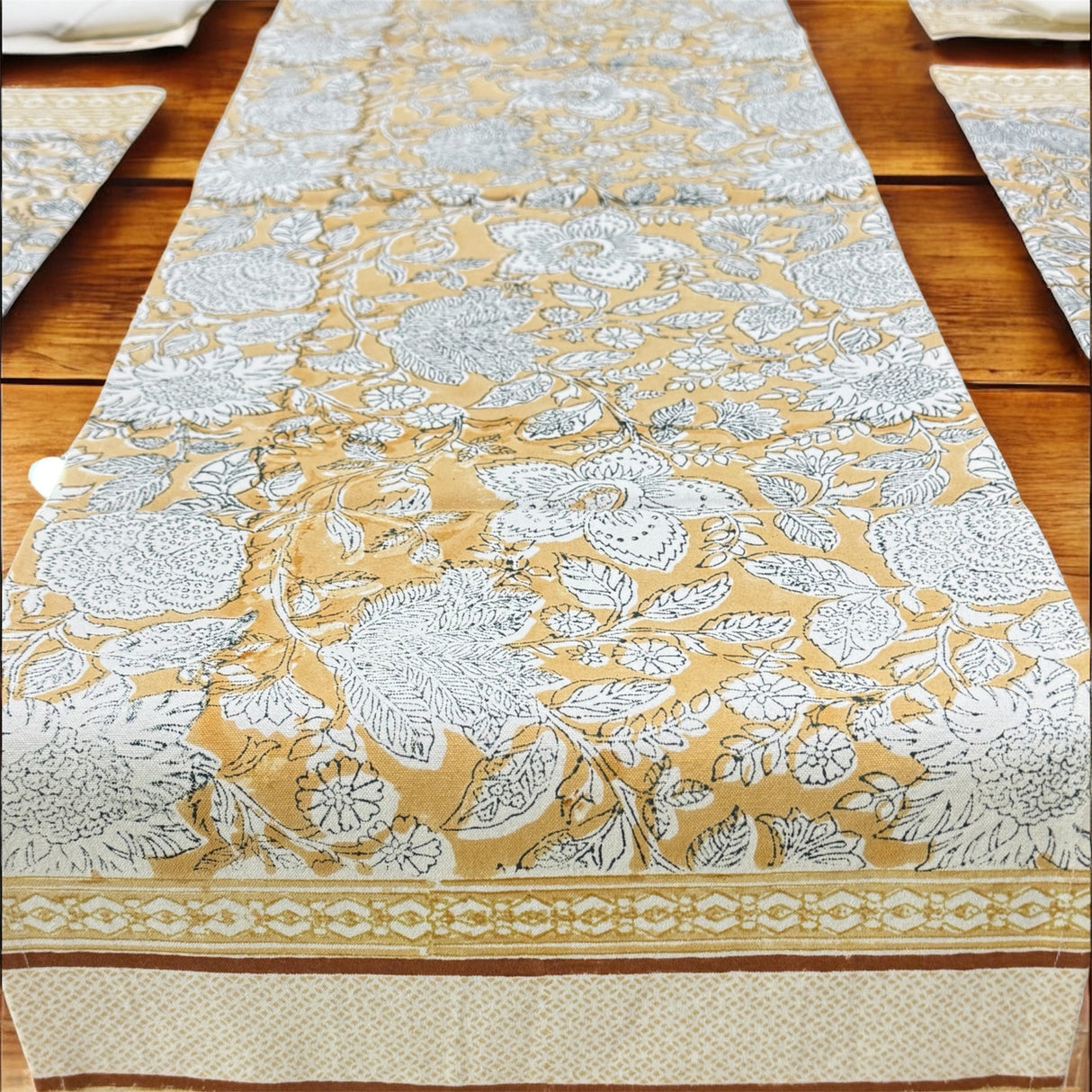 Blockprint Table Runner, Mat & Napkin Set- 6 Seater
