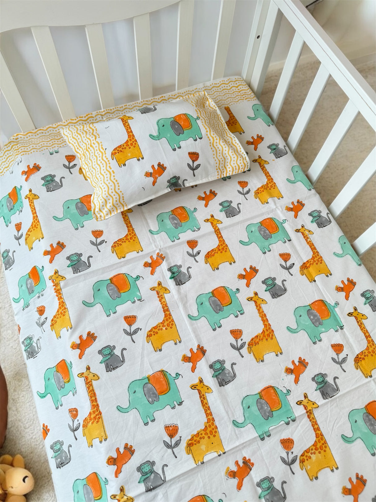 Adorable Elephant Giraffe Blockprint Cot/Crib Sheet (60-40 inches)