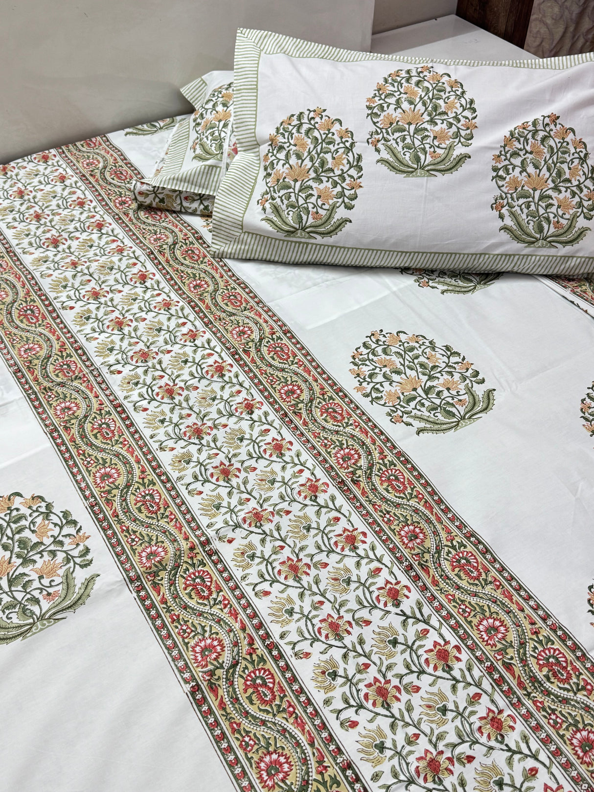 Blockprint Bedsheet & Quilt Set