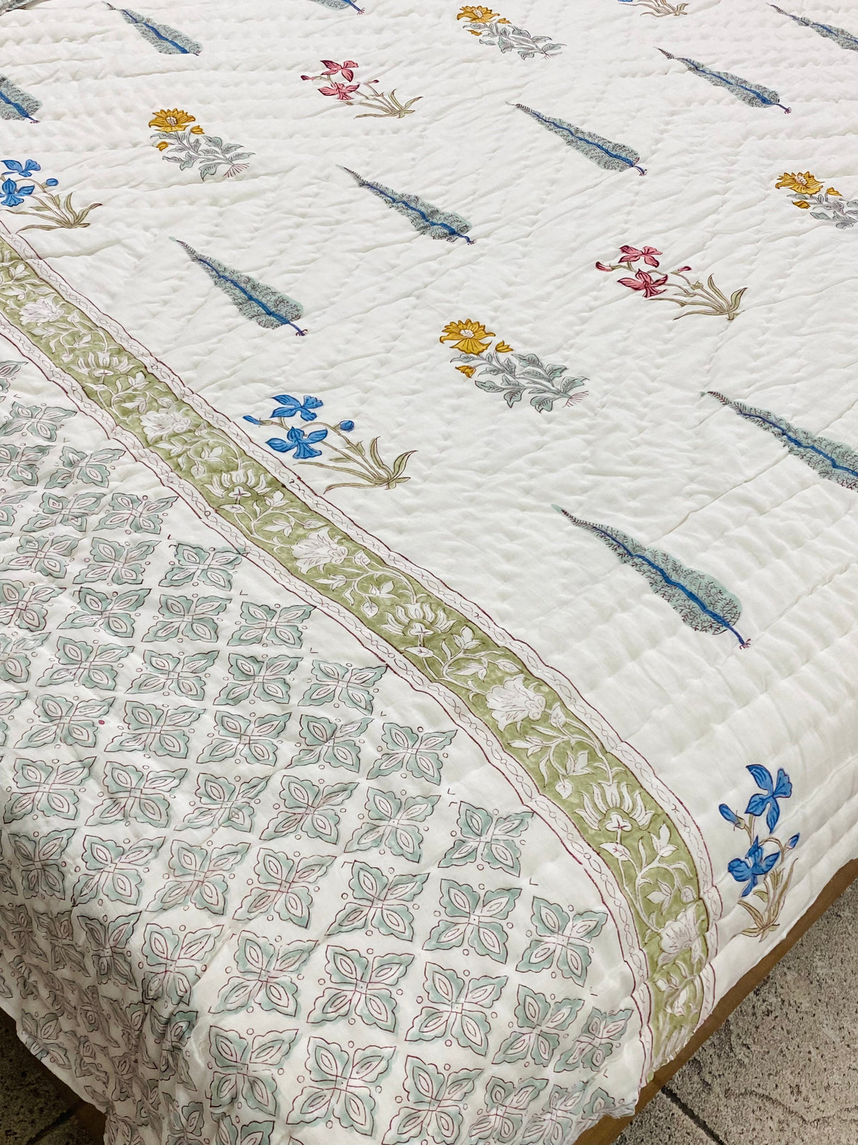 Blockprint Mulmul Reversible Quilt