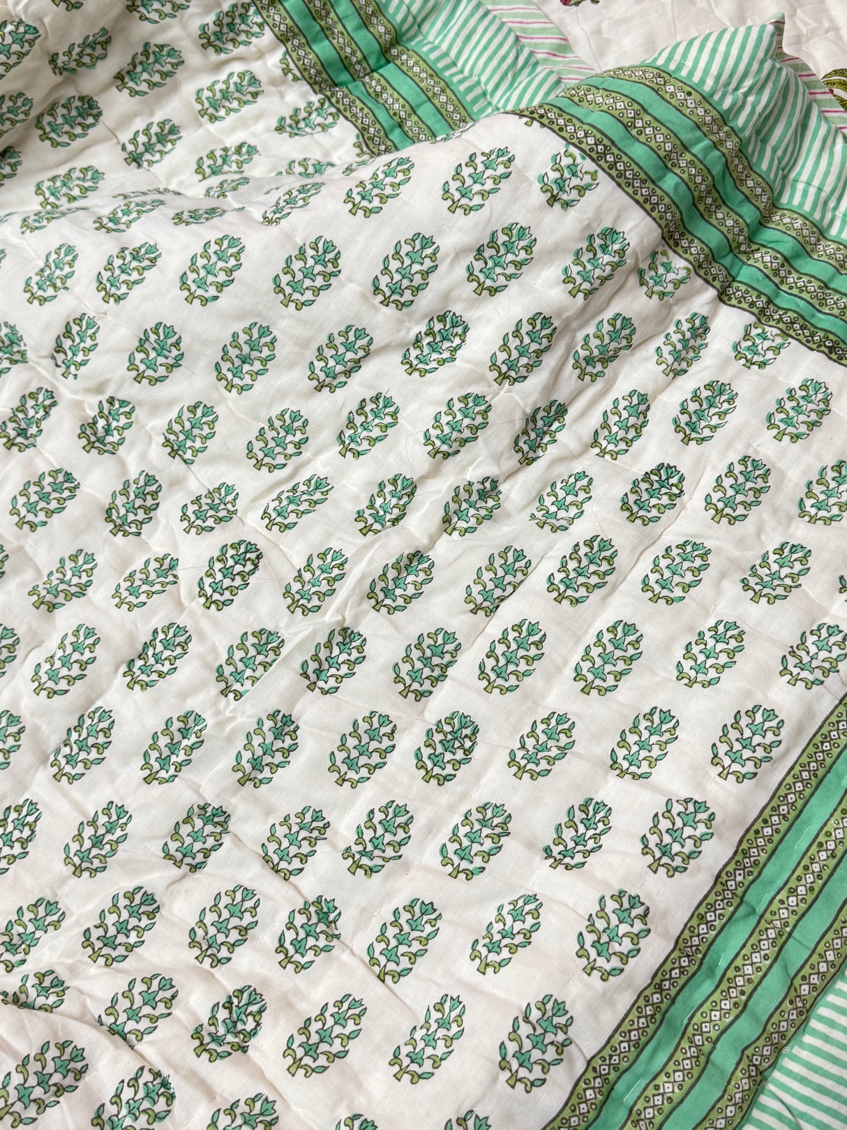 Blockprint Bedsheet & Quilt Set