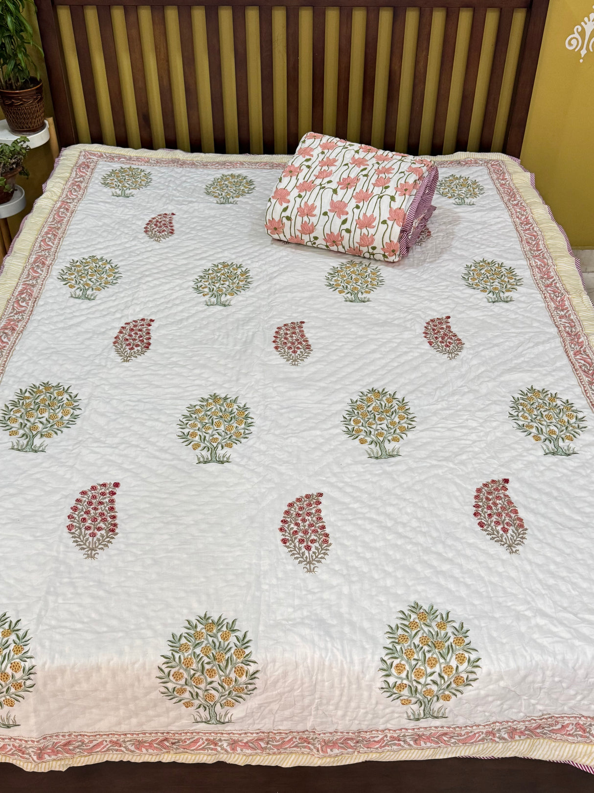 Blockprint Mulmul Reversible Quilt