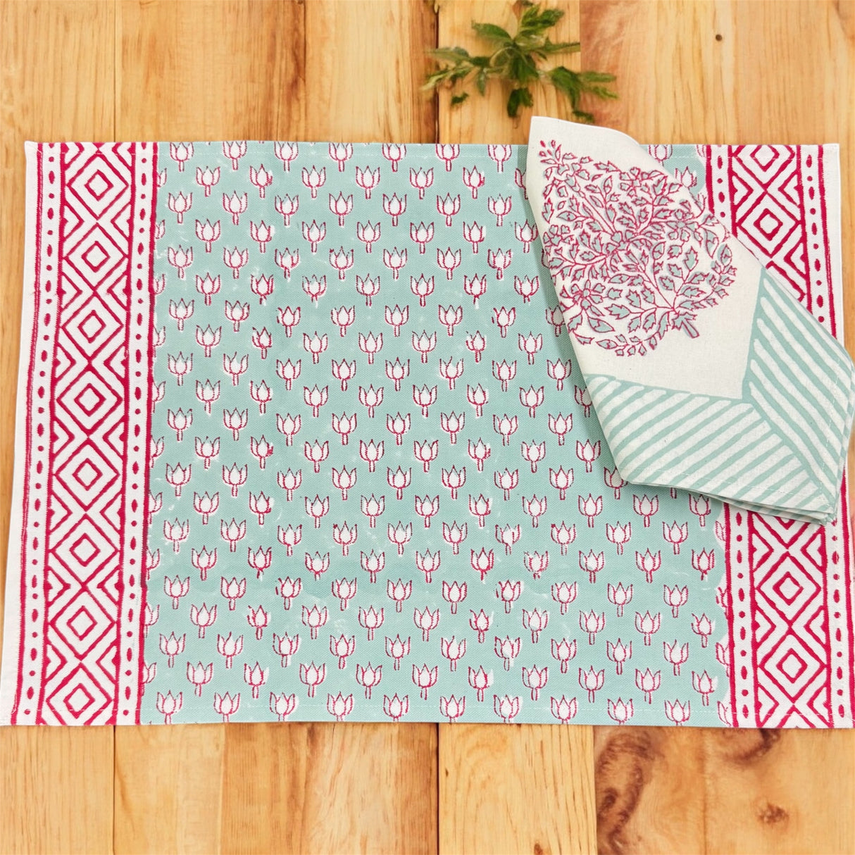 Blockprint Table Runner, Mats & Napkins Set- 6 Seater