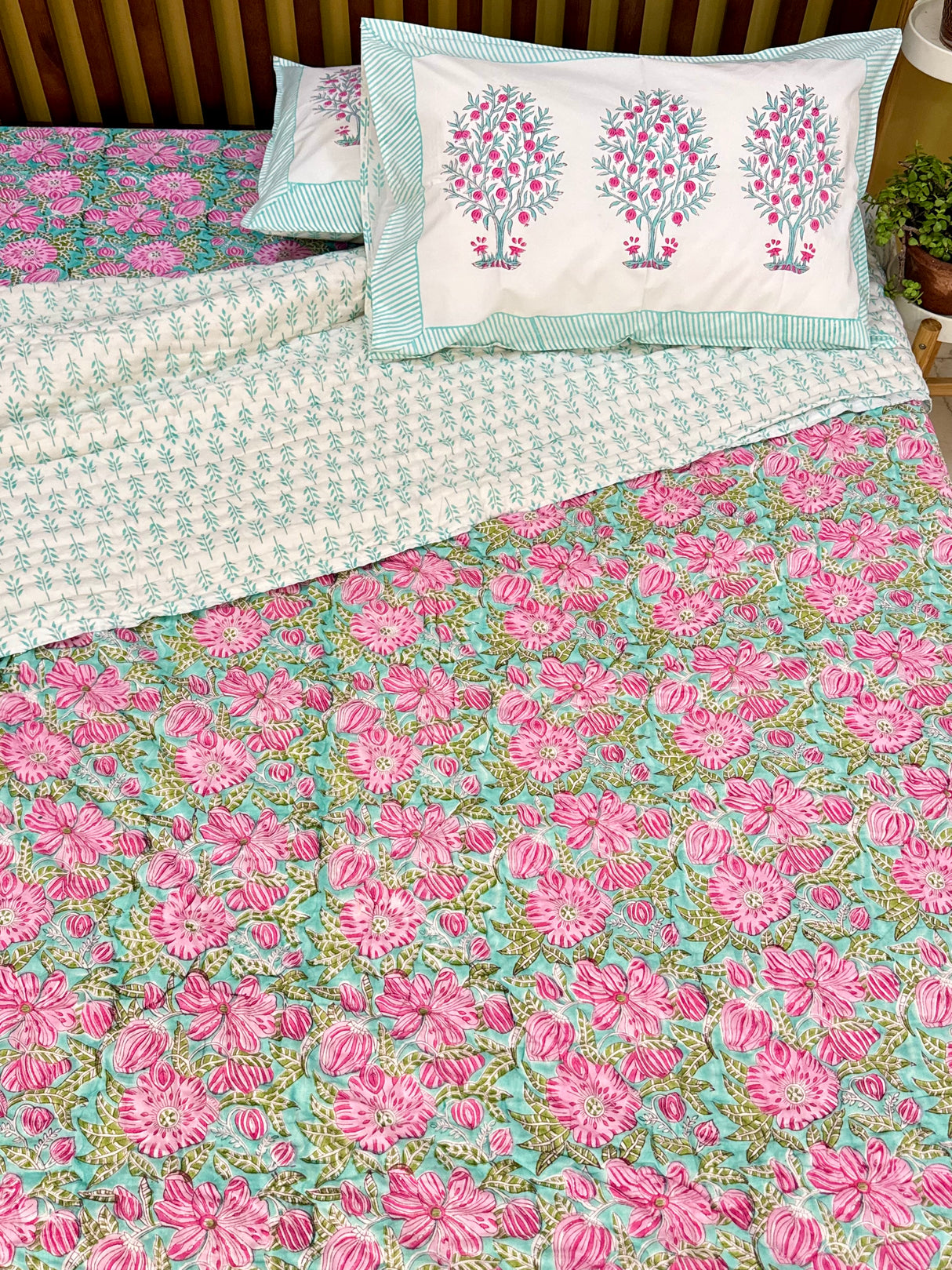 Blockprint Bedsheet & Quilt Set