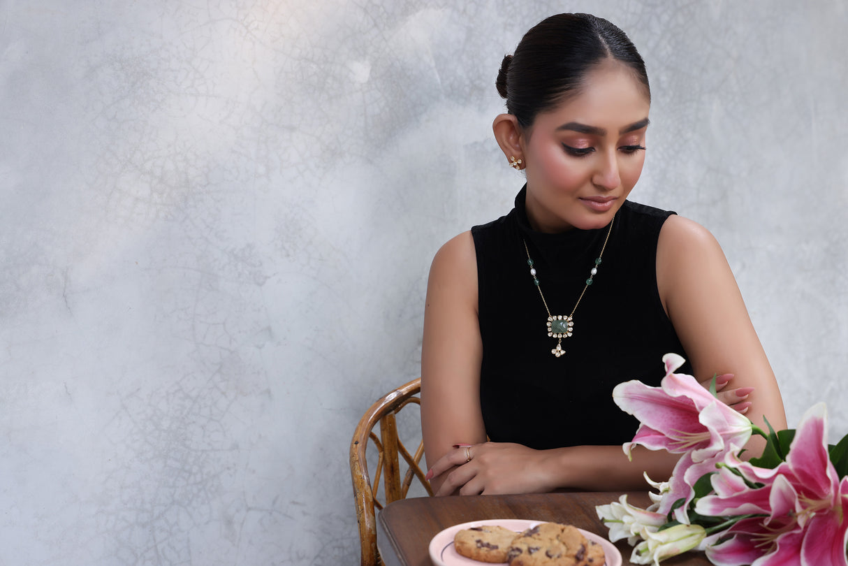 Light of the Earth - Exquisite 925 Silver Pendant Set with Mossianite Polki and Green Aventurine