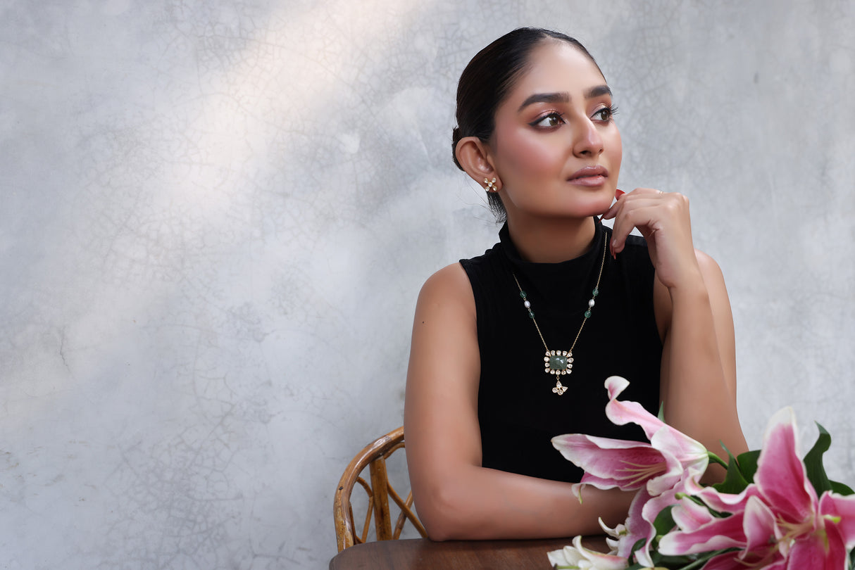 Light of the Earth - Exquisite 925 Silver Pendant Set with Mossianite Polki and Green Aventurine