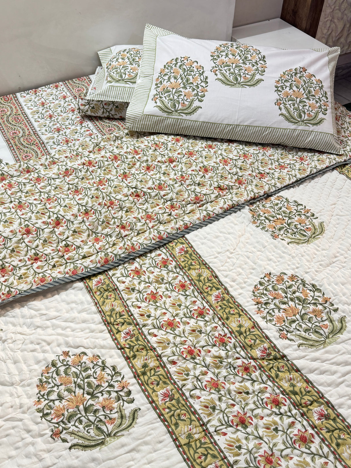 Blockprint Bedsheet & Quilt Set