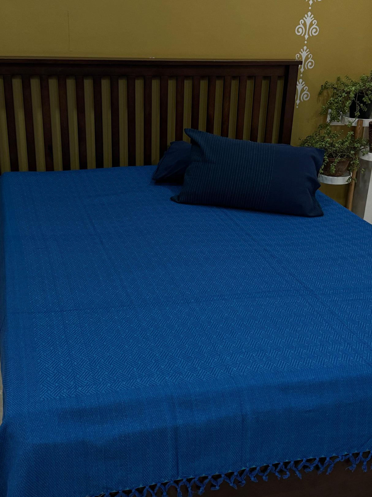 Pure Cotton REVERSIBLE Bedspread with 2 Pillow Cases