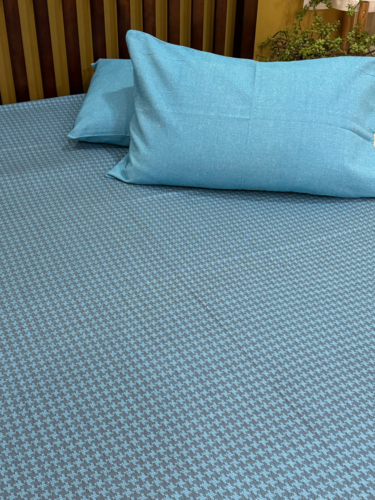 Pure Cotton REVERSIBLE Bedspread with 2 Pillow Cases