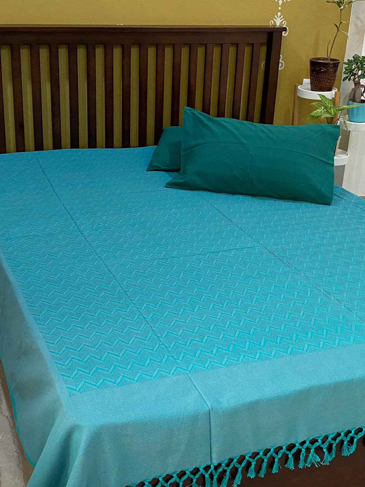 Pure Cotton REVERSIBLE Bedspread with 2 Pillow Cases