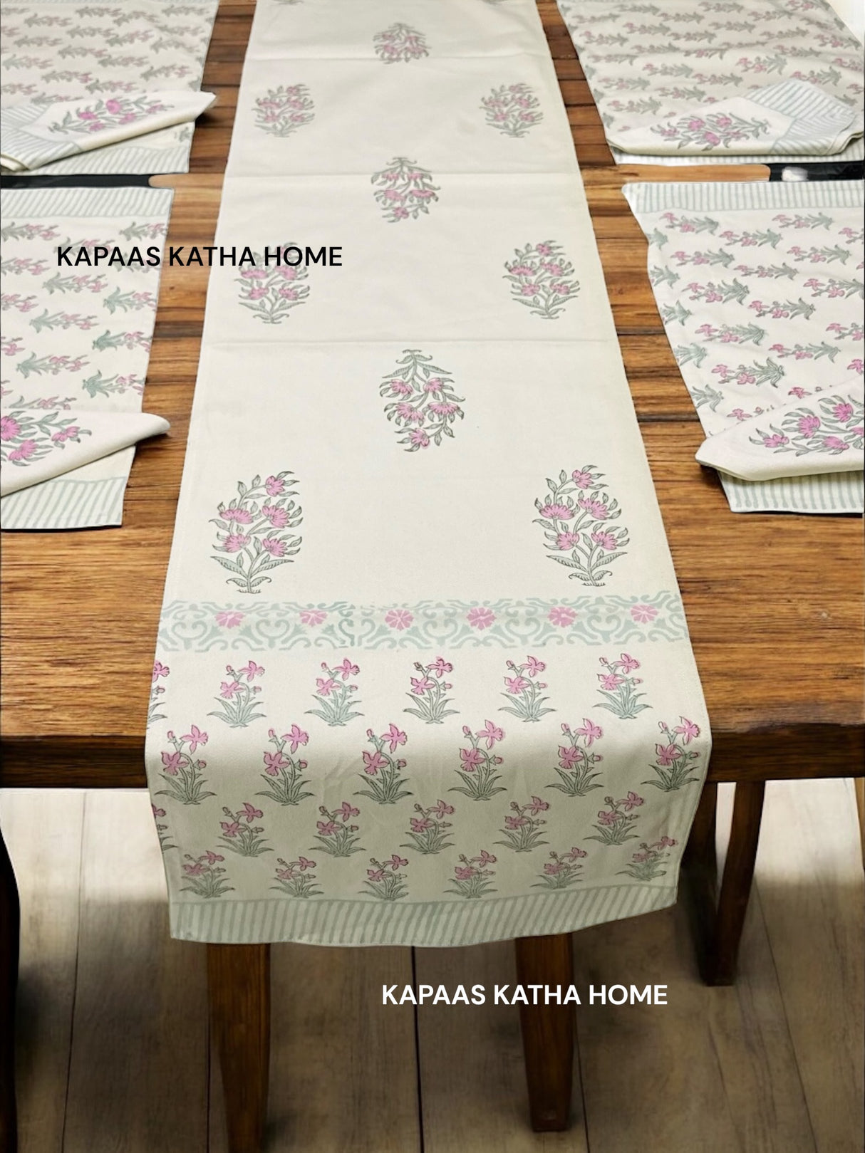 Blockprint Table Runner, Mat & Napkin Set- 6 Seater