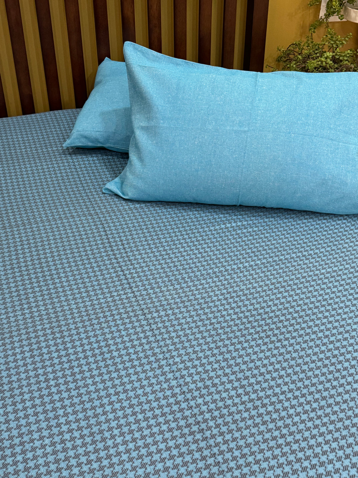 Pure Cotton REVERSIBLE Bedspread with 2 Pillow Cases