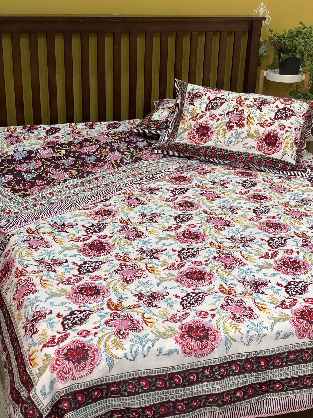 Pink & Maroon Floral Blockprint Bedsheet Dohar Set