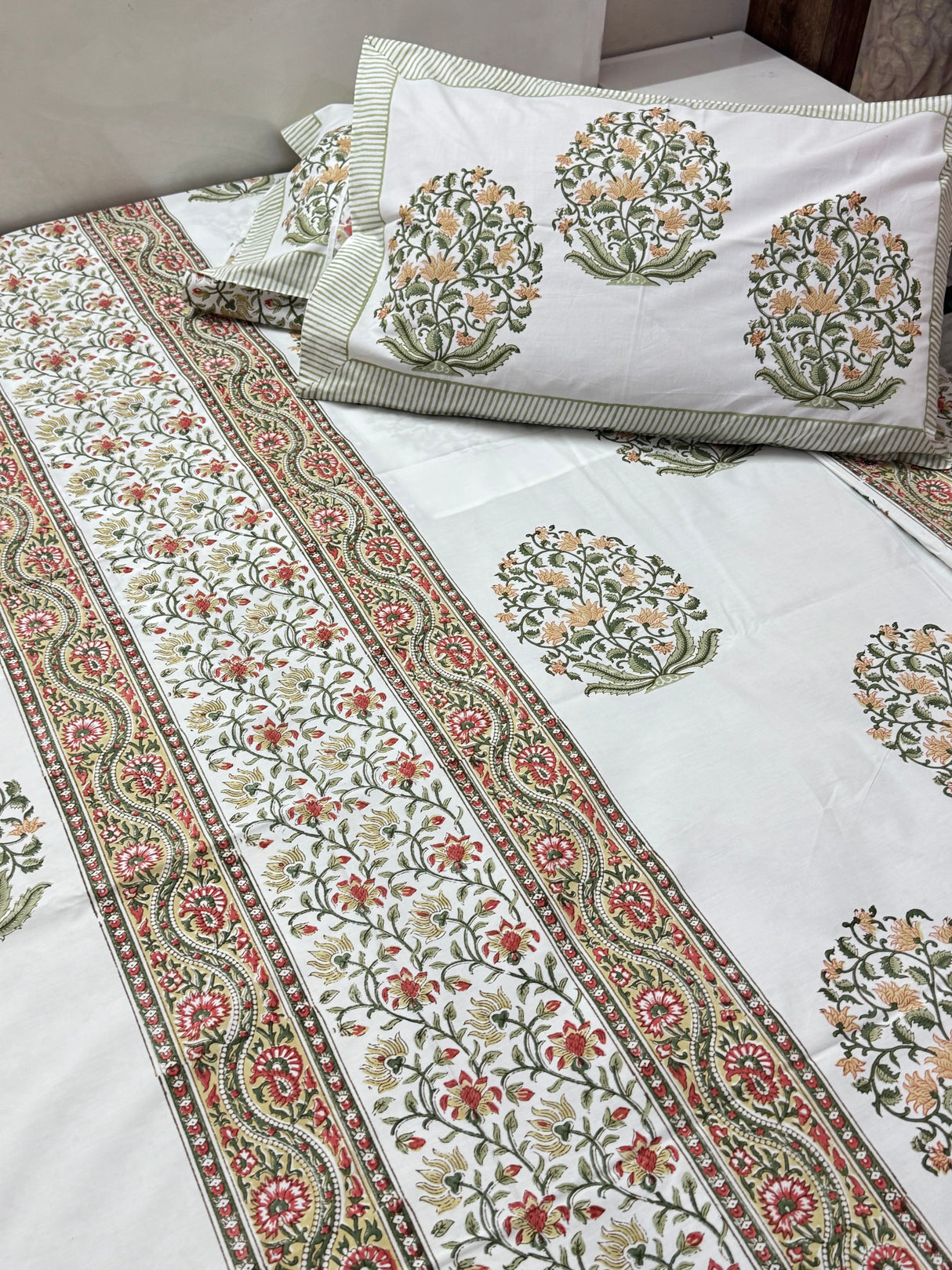 Blockprint Bedsheet & Quilt Set