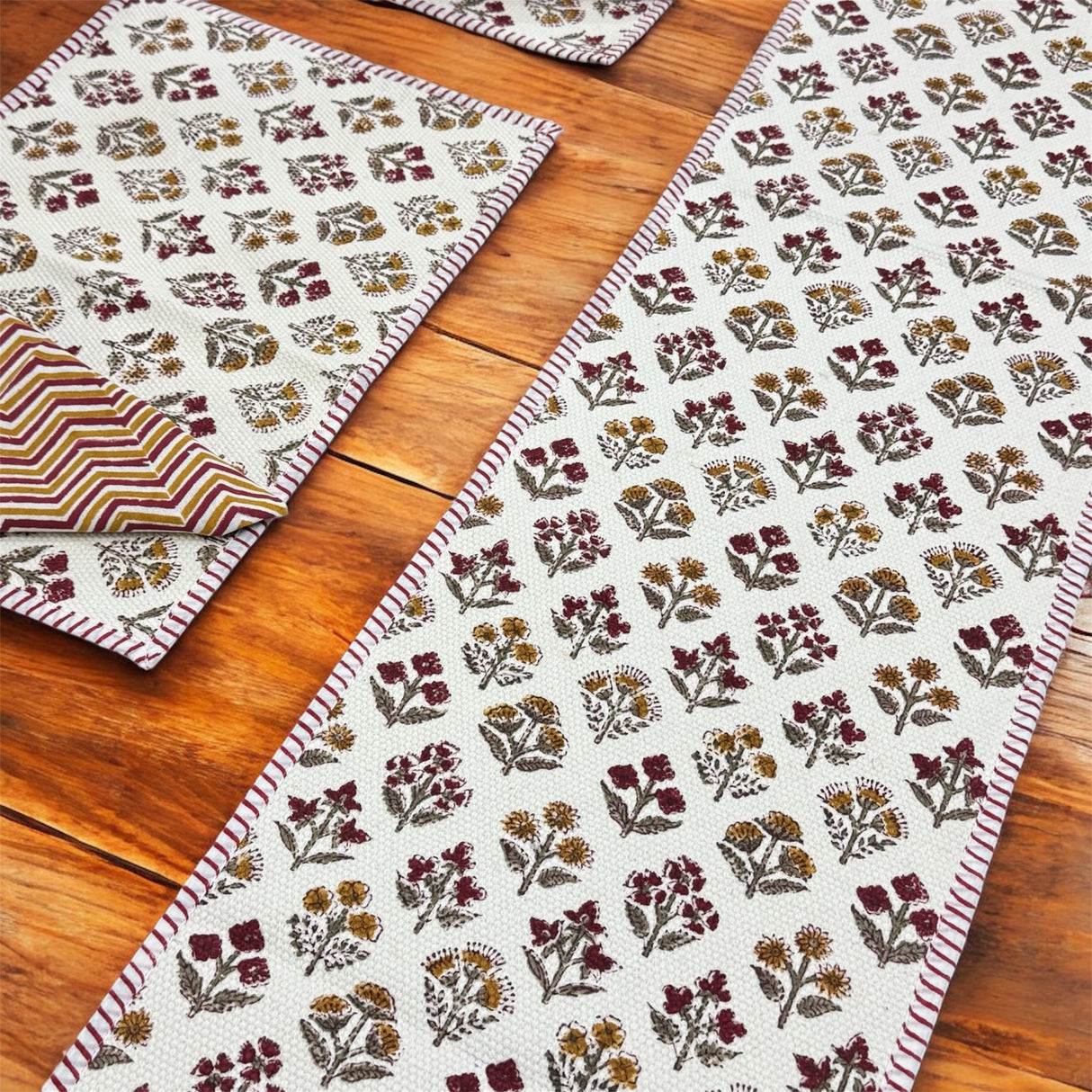 Kilim Table Runner, Mat & Napkin Set- 6 Seater