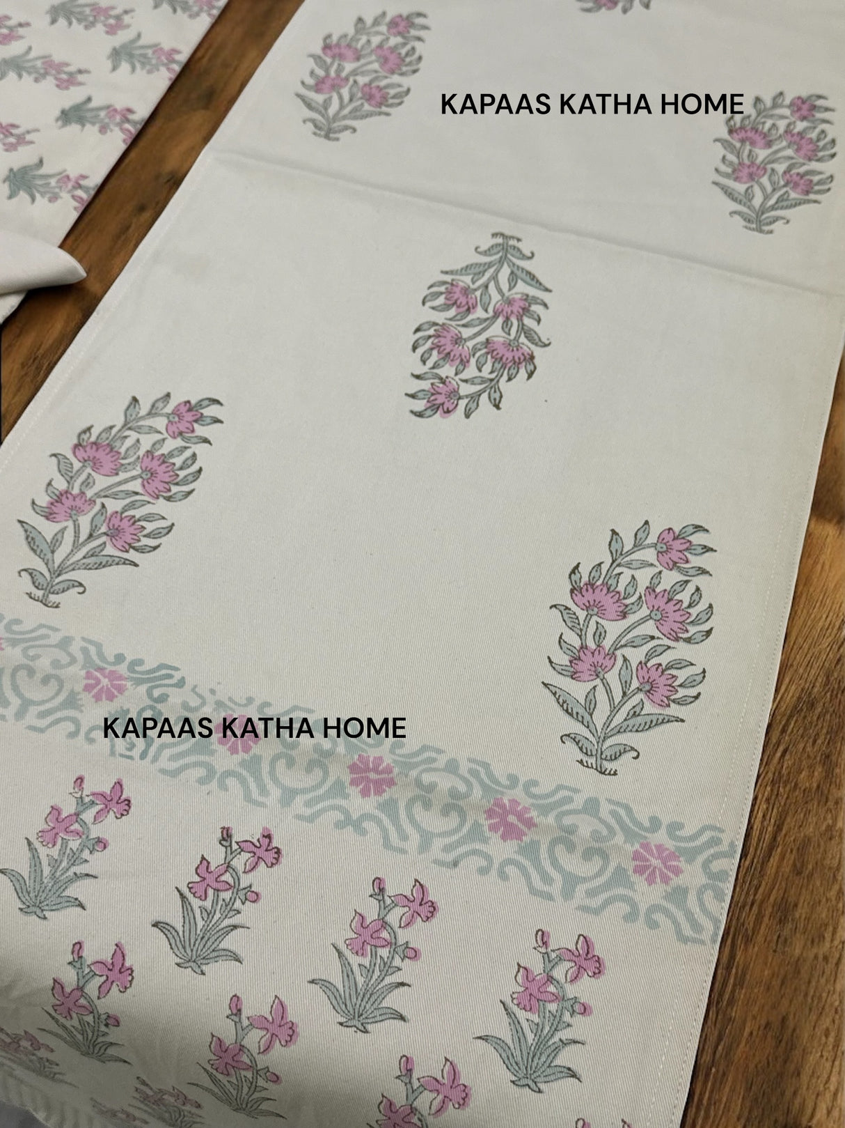 Blockprint Table Runner, Mat & Napkin Set- 6 Seater