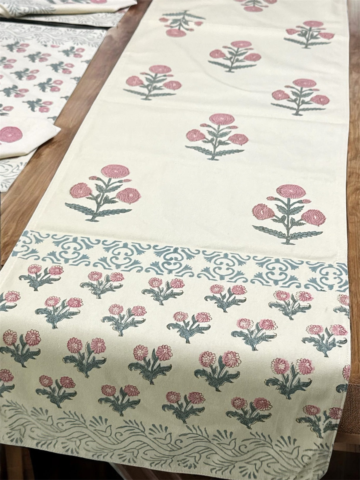 Blockprint Table Runner, Mat & Napkin Set- 6 Seater