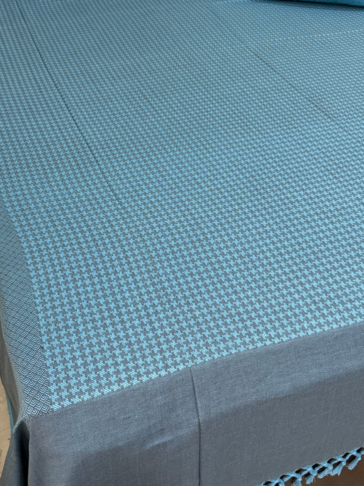 Pure Cotton REVERSIBLE Bedspread with 2 Pillow Cases