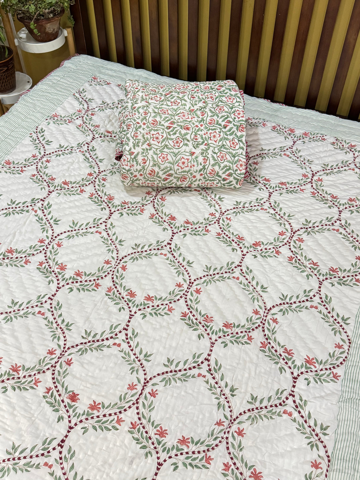 Blockprint Mulmul Reversible Quilt