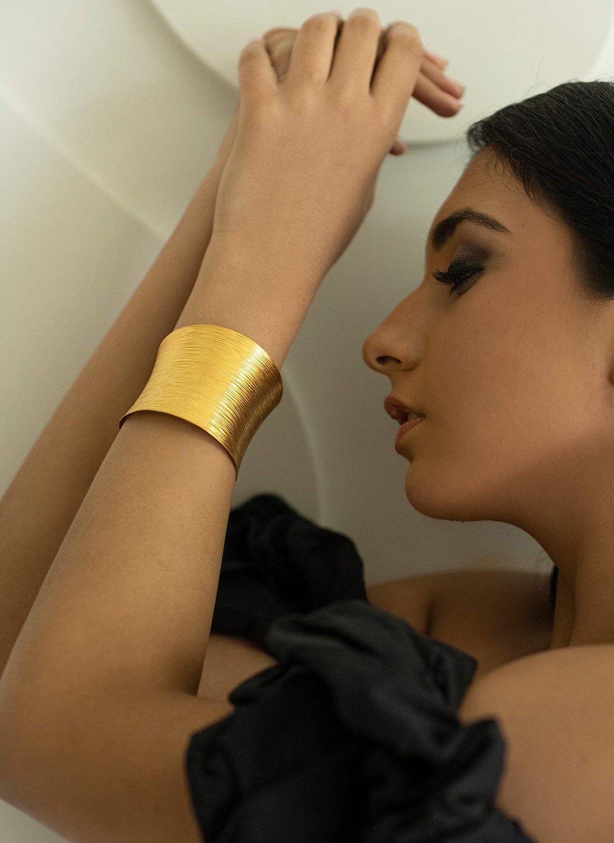 Golden Bold and Beautiful 92.5 Silver handcuff