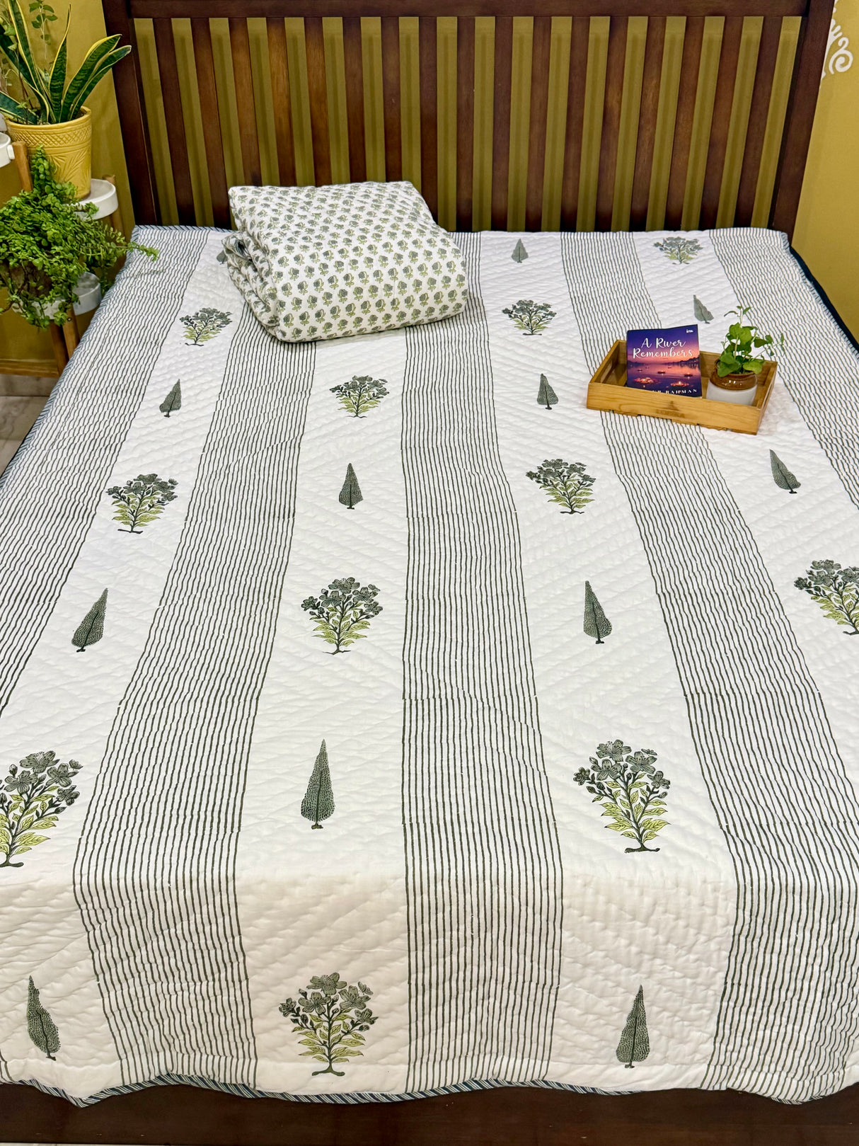 Blockprint Mulmul Reversible Quilt